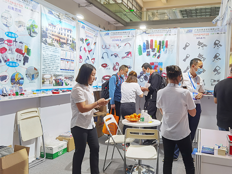 展會(huì)結(jié)束4.jpg 展會(huì)結(jié)束4.jpg